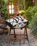 Black / Ivory / 18" x 18" Cover w/Poly