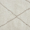 Renwil Allen 5'3 x 7'3 Machine Tufted Indoor Rug - Off-White